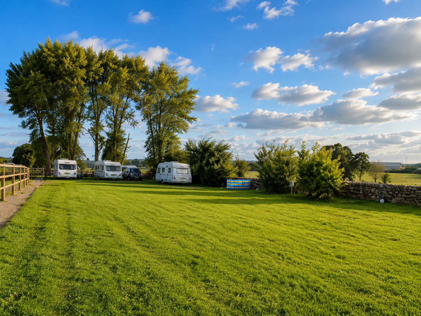 Wide view of the caravan site at Collierhall Farm